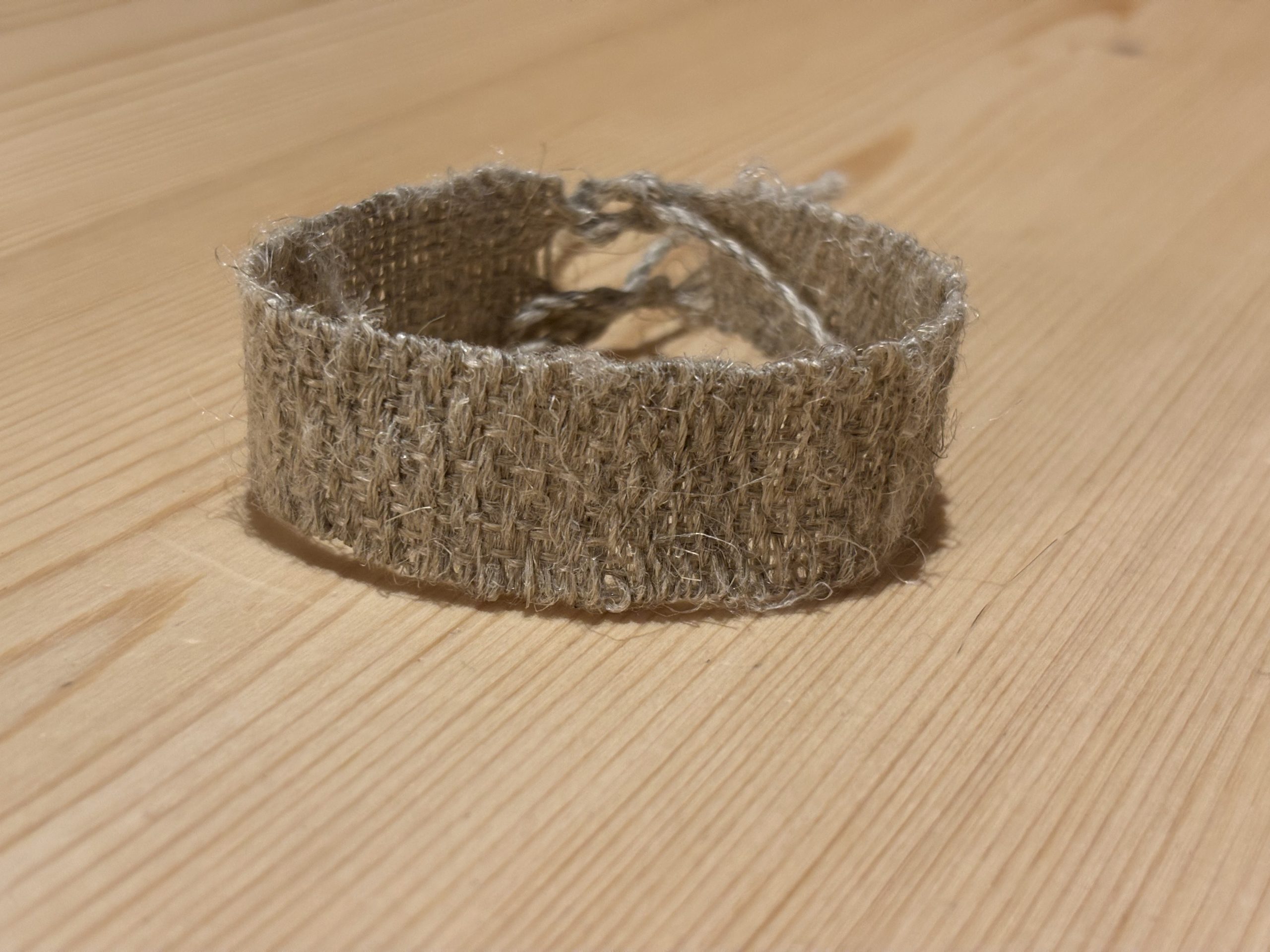 Armbandje geweven